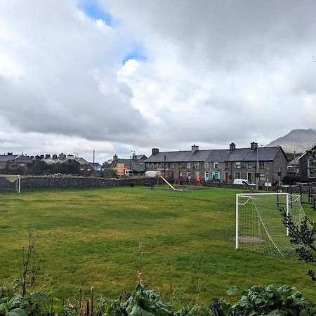 Cheerful 2 Bed Home With Mountain Views Blaenau Ffestiniog Exteriér fotografie
